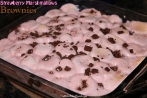 Strawberry Marshmallow Brownies via thebittersideofsweet Strawberry Marshmallow Brownies via thebittersideofsweet