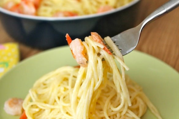 Easy Creamy Shrimp Pasta on a fork close up.