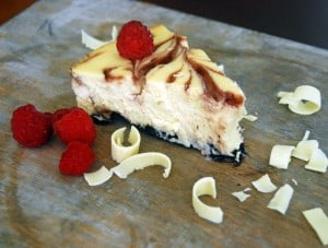 delicious-white-chocolate-raspberry-cheesecake-h