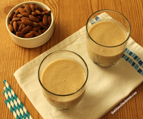 Banana Almond Smoothie | thebittersideofsweet.com Banana Almond Smoothie | thebittersideofsweet.com