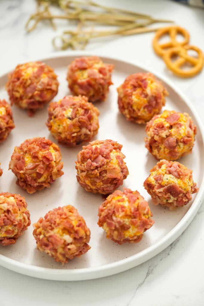 These Mini Bacon Ranch Cheeseballs are perfect for snacking! Made with cream cheese, ranch dressing and bacon bits! Mini Bacon Ranch Cheeseballs overhead view.