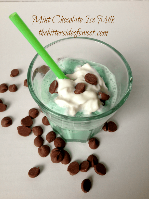 Milk Chocolate Ice Milk | thebittersideofsweet.com #milk #drinks #mintchocolate #frostingcreations