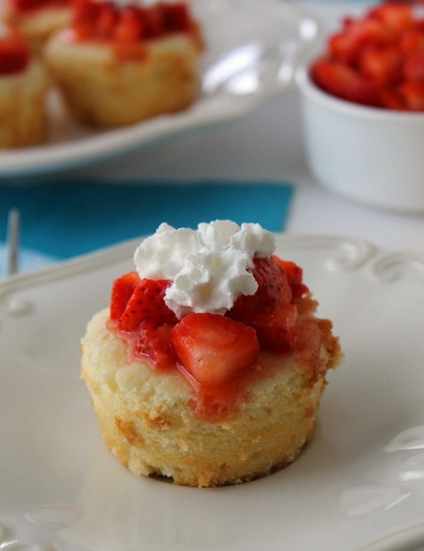 Lemon Strawberry Shortcake Cups - Dessert Recipes