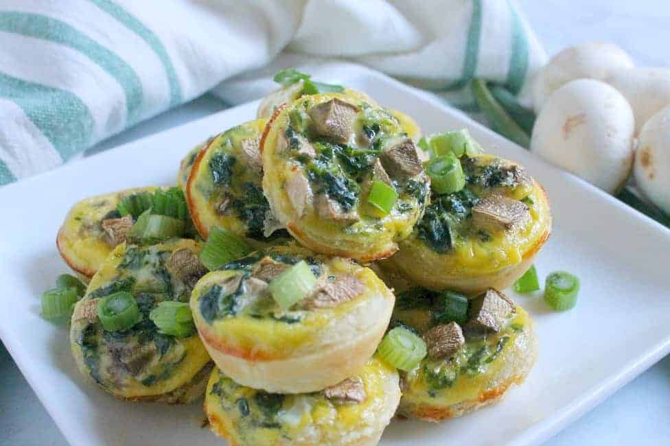 Spinach Mushroom Quiche Bites | The Bitter Side of Sweet #mushrooms #egg #appetizer #puffpastry