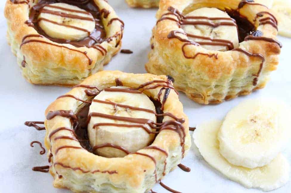 Banana Nutella Puff Pastry Cups | The Bitter Side of Sweet #nutella #puffpastry #chocolate #banana #dessert