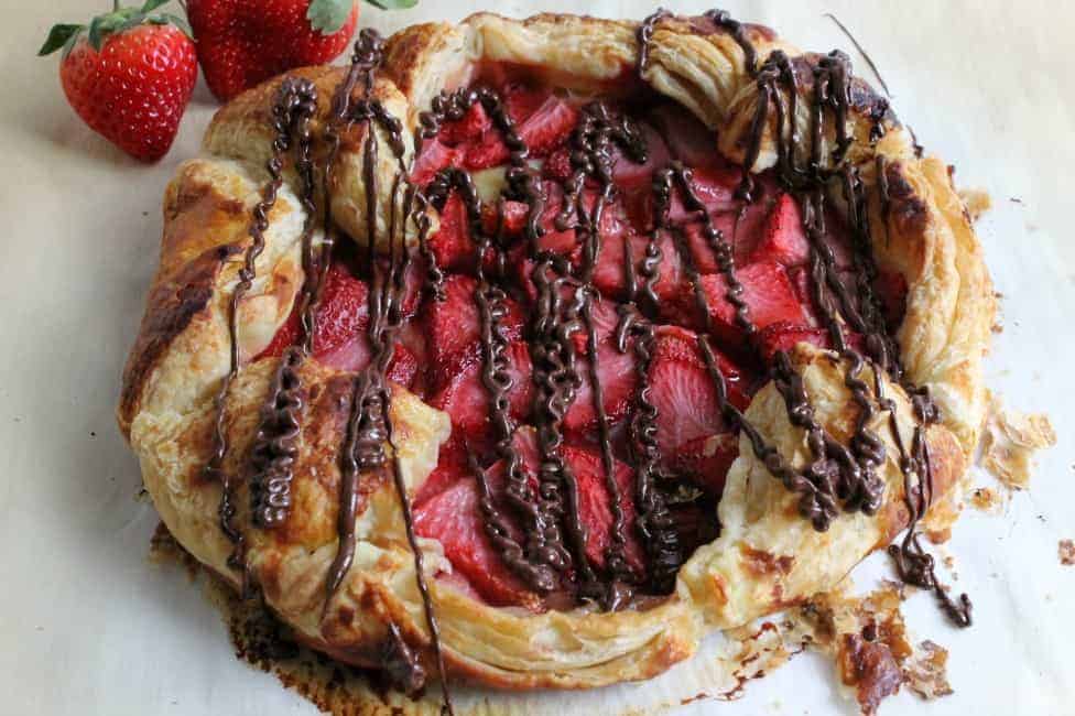 Puff Pastry Chocolate Strawberry Galette | The Bitter Side of Sweet #strawberry #chocolate #dessert #ValentinesDay
