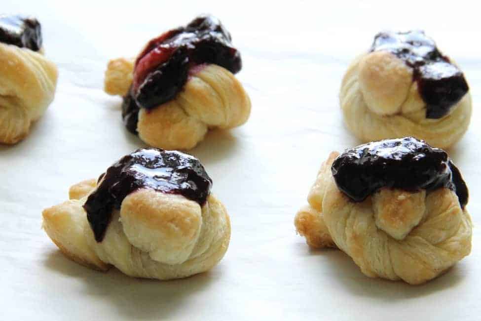 Easy Puff Pastry Blueberry Knots 