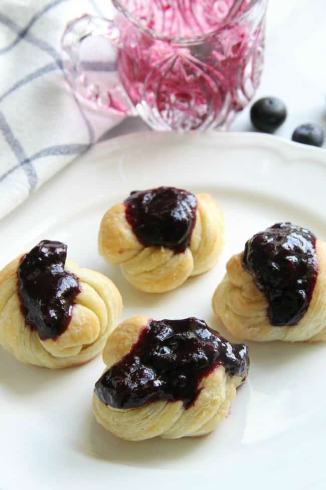 Easy Puff Pastry Blueberry Knots Snapshot