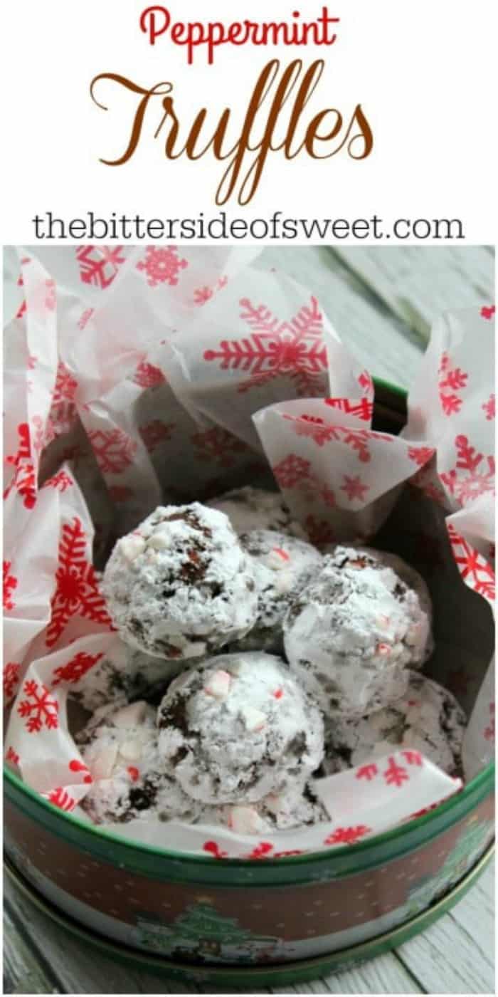 Start your holidays off with these Peppermint Truffles! | The Bitter Side of Sweet #chocolate #peppermint #candy