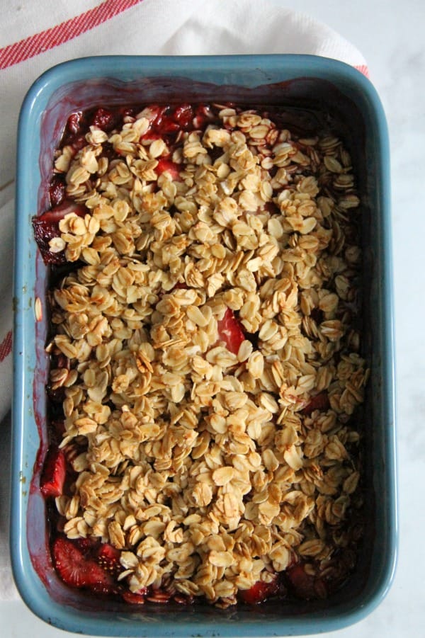 Easy Strawberry Crisp Recipe