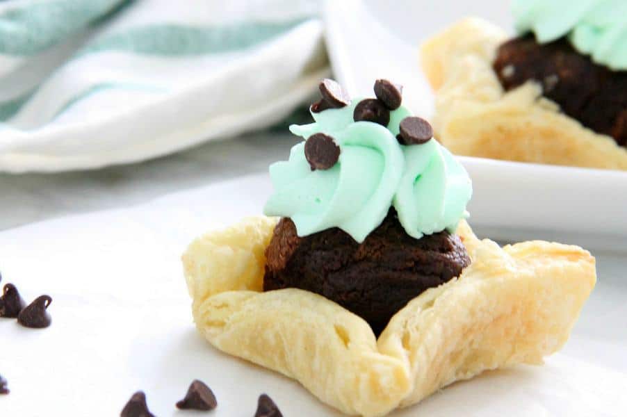 Mint Chocolate Brownie Cups on white background