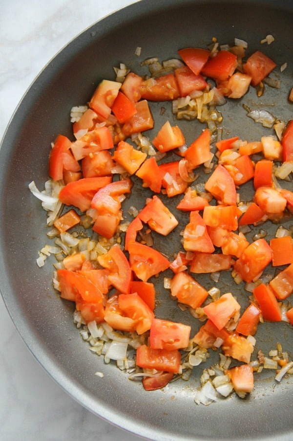 Creamy Sausage and Tomato Pasta in pan