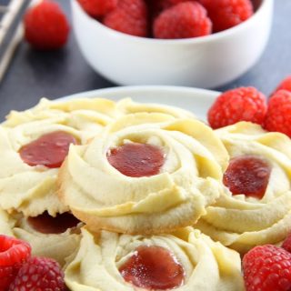 Raspberry Butter Cookies with fresh raspberries