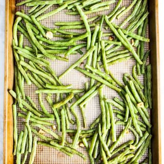 Sheet Pan Roasted Green Beans cooked on sheet pan