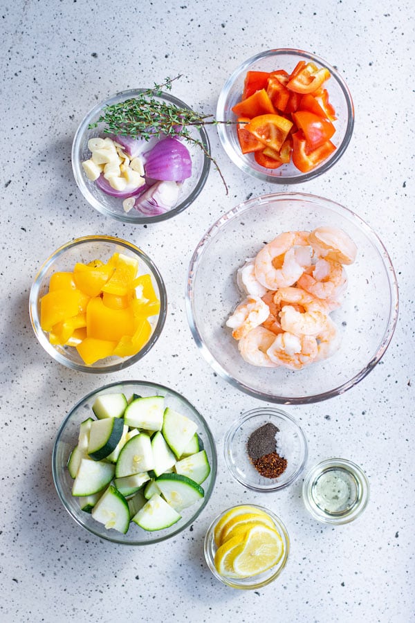 Garlic Thyme Shrimp and Veggies ingredients in glass bowls