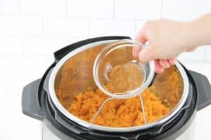 Instant Pot Mashed Sweet Potatoes with Cinnamon with cinnamon and nutmeg