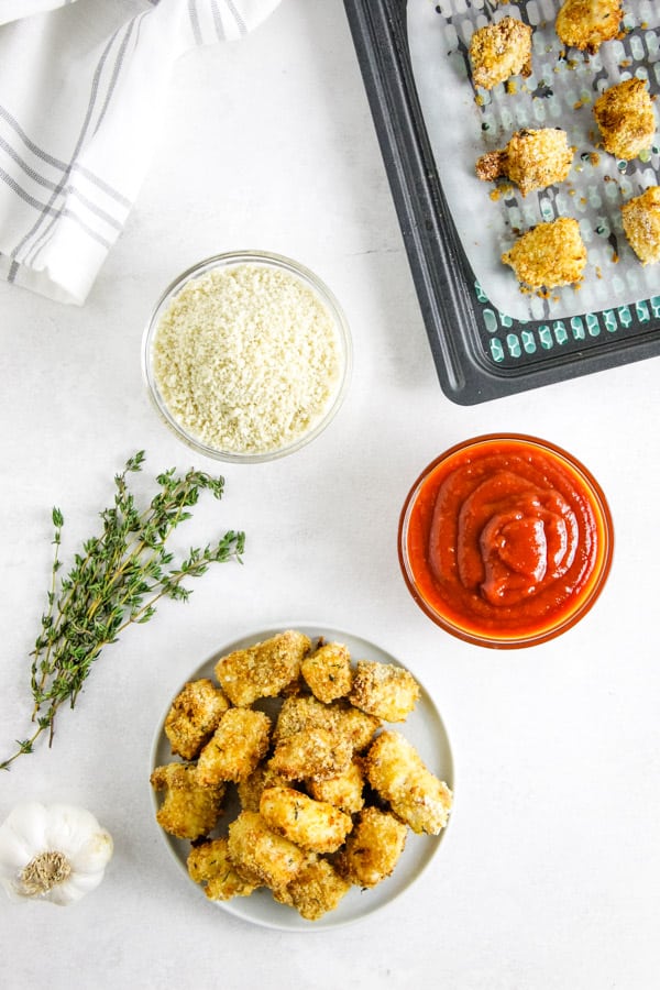 air fryer fish nuggets on plate.