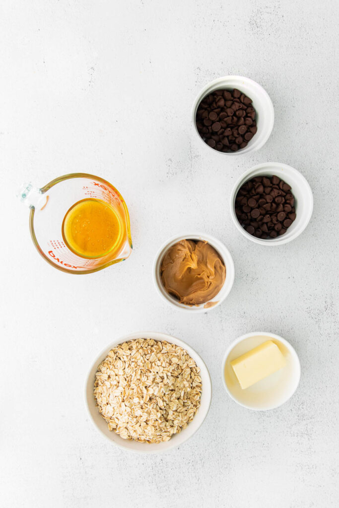 Chewy Oatmeal Granola Bars ingredients.