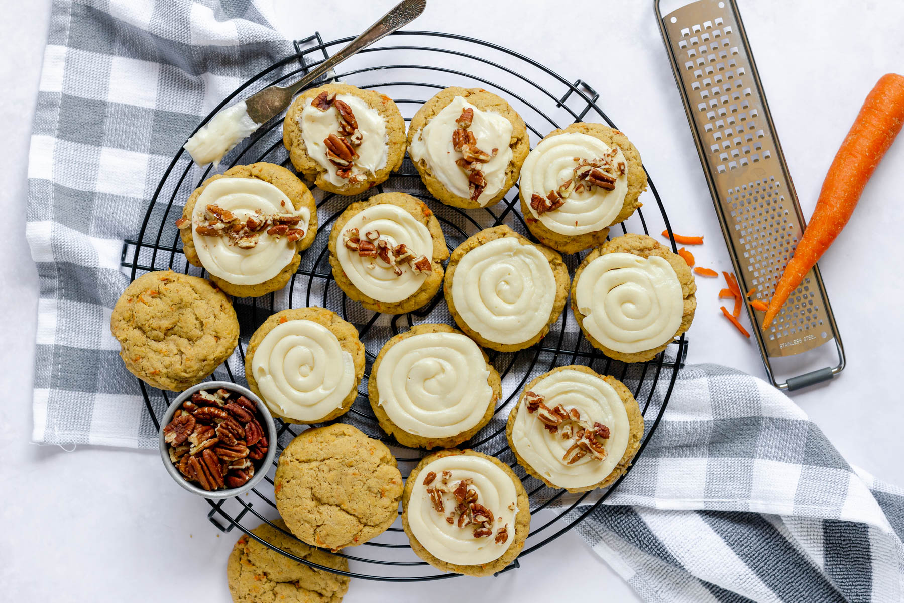 Carrot Cake Cookies - The Bitter Side of Sweet